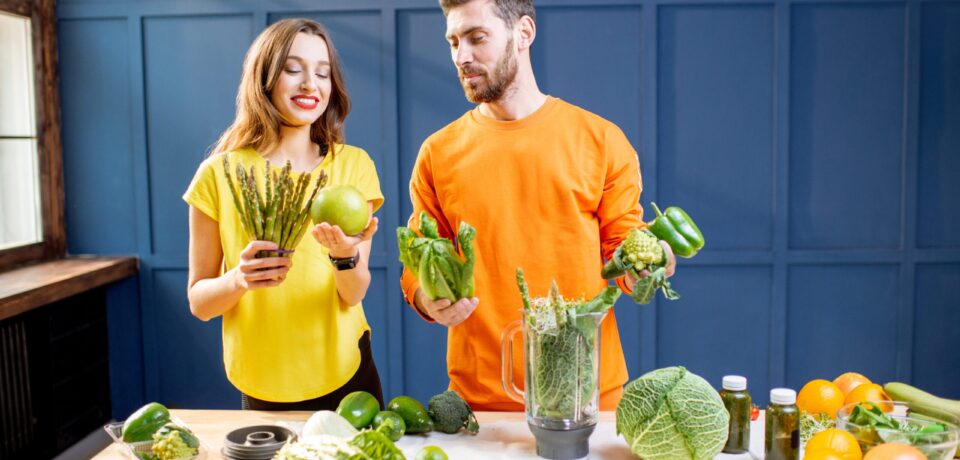 colorful-portrait-of-a-yung-couple-with-healthy-fo-2025-03-14-22-30-26-utc-scaled colorful-portrait-of-a-yung-couple-with-healthy-fo-2025-03-14-22-30-26-utc-scaled