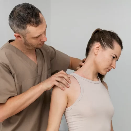 Accidental neck injury relief for 26 year old with heating therapy & Acupuncher